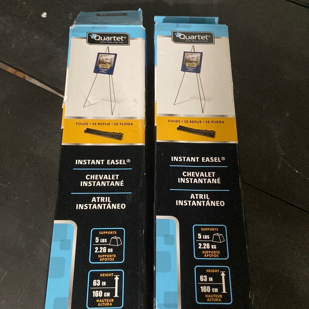 Bundle of easels